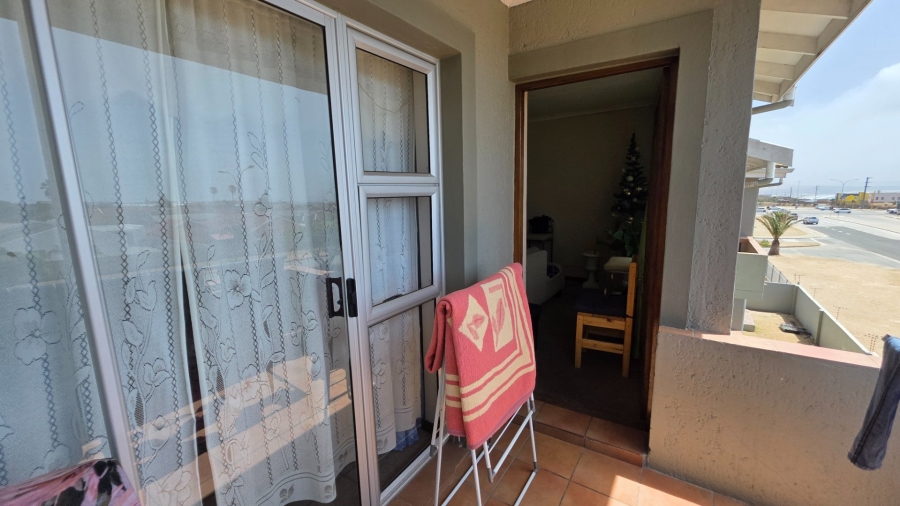 2 Bedroom Property for Sale in Heiderand Western Cape